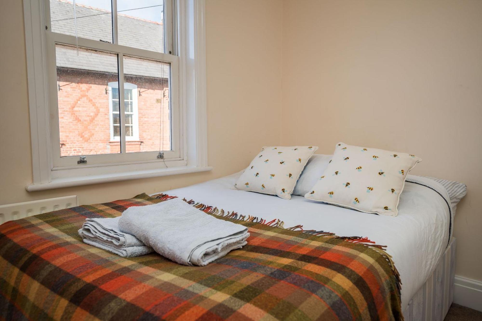 Spacious, 3 Bed House For 6 In Central Chester Hotel Bagian luar foto