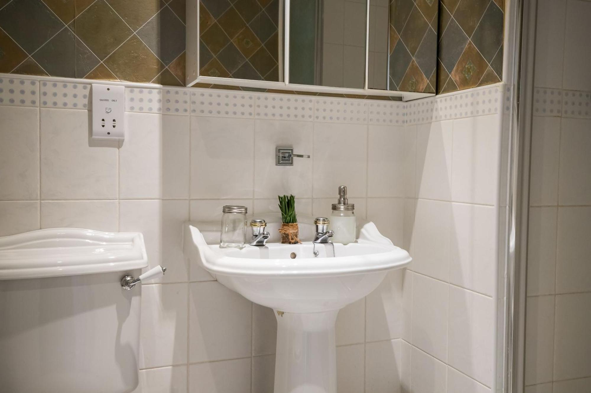Spacious, 3 Bed House For 6 In Central Chester Hotel Bagian luar foto