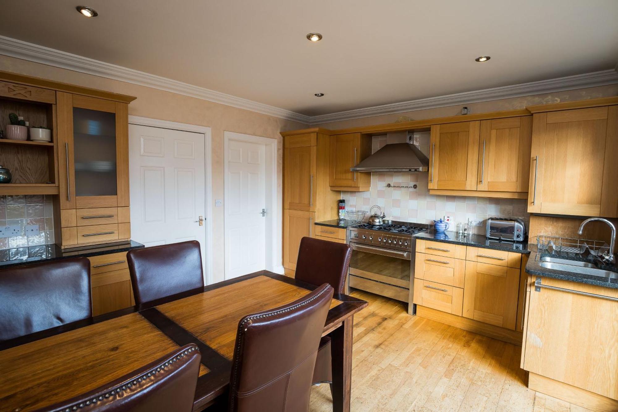 Spacious, 3 Bed House For 6 In Central Chester Hotel Bagian luar foto