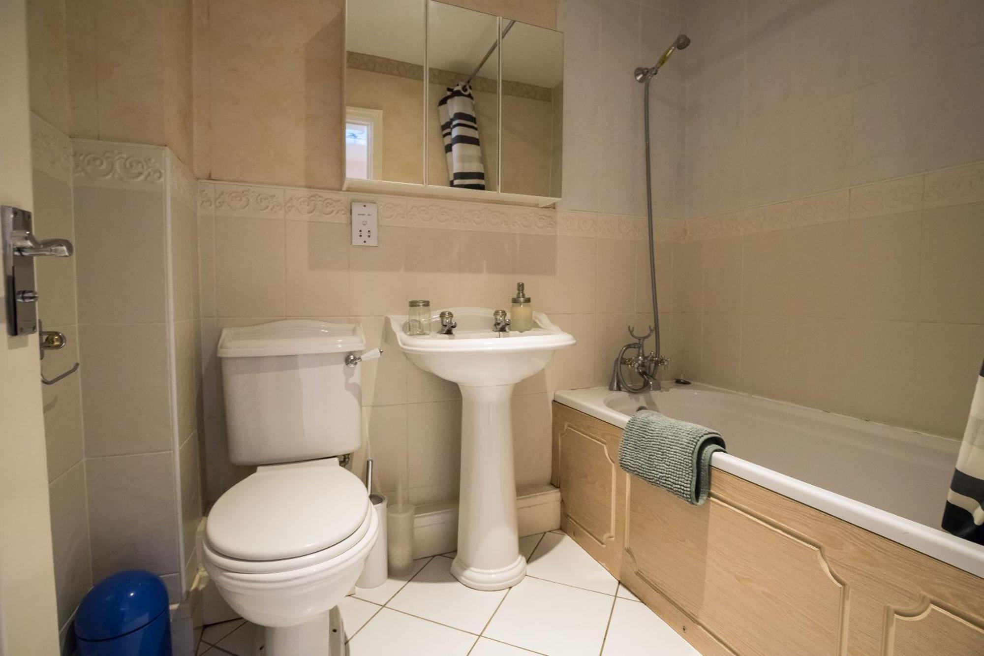 Spacious, 3 Bed House For 6 In Central Chester Hotel Bagian luar foto