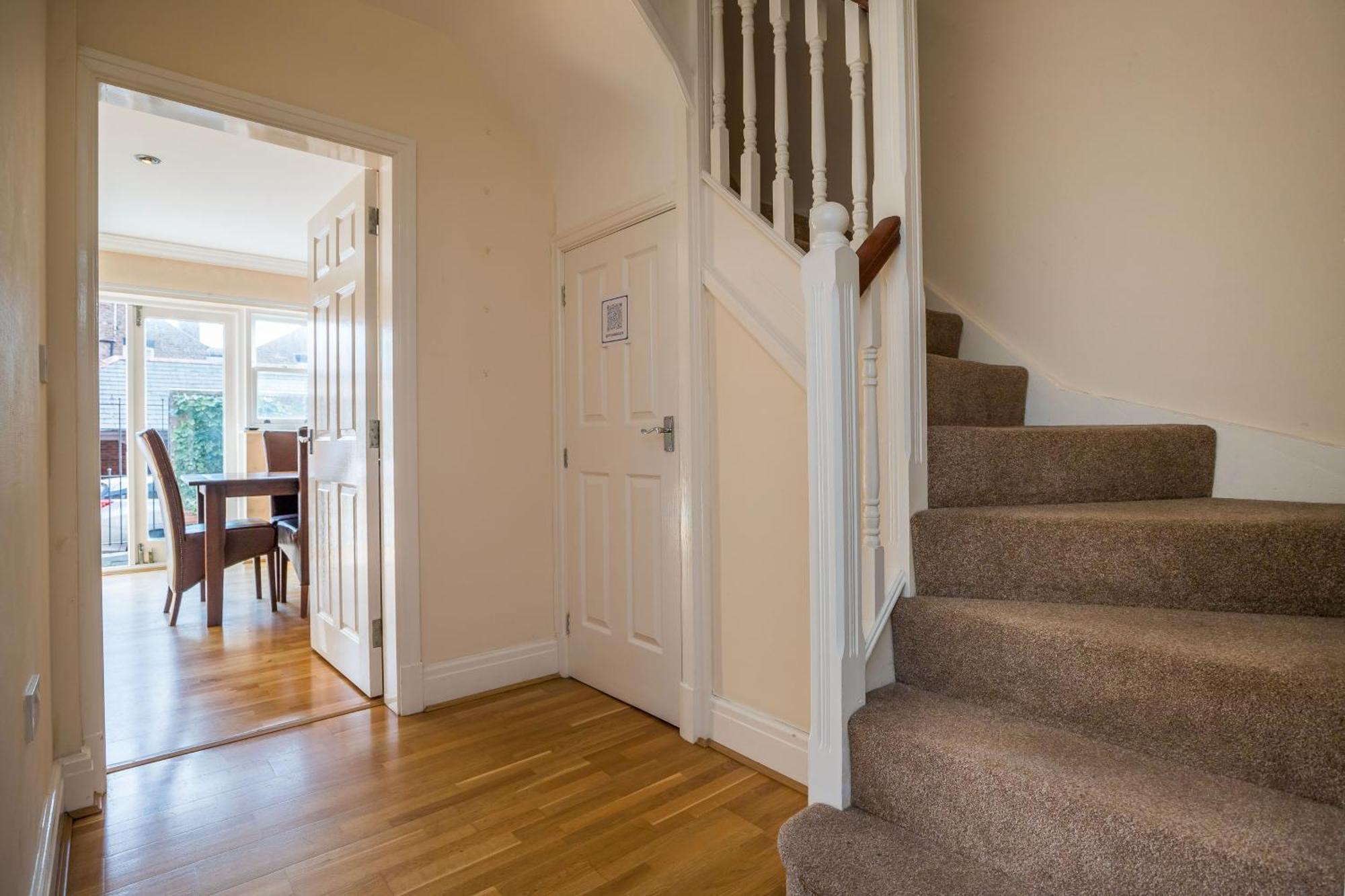 Spacious, 3 Bed House For 6 In Central Chester Hotel Bagian luar foto